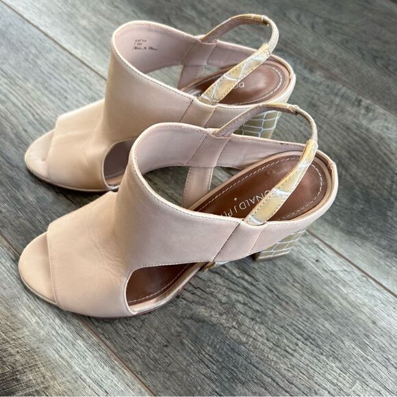 Donald J Pliner Katya Cutout Block Heel Shoes Size 7.5 Tan Neutral Beige Leather - Picture 5 of 12
